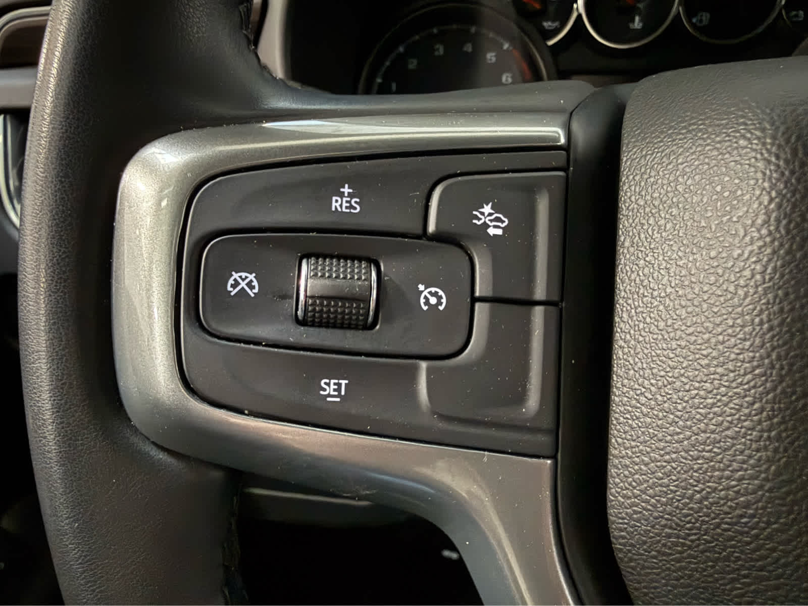 Thumbnail: 2023 Chevrolet Tahoe - 19