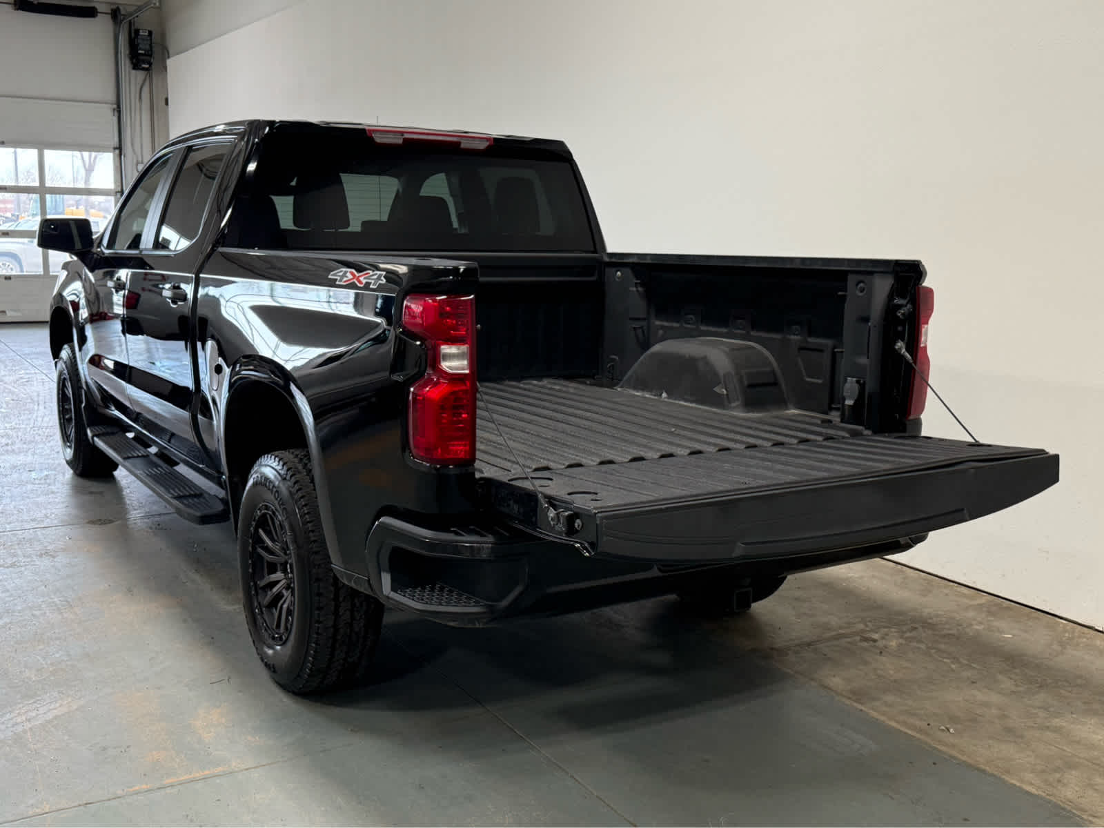 Thumbnail: 2023 Chevrolet Silverado 1500 - 4