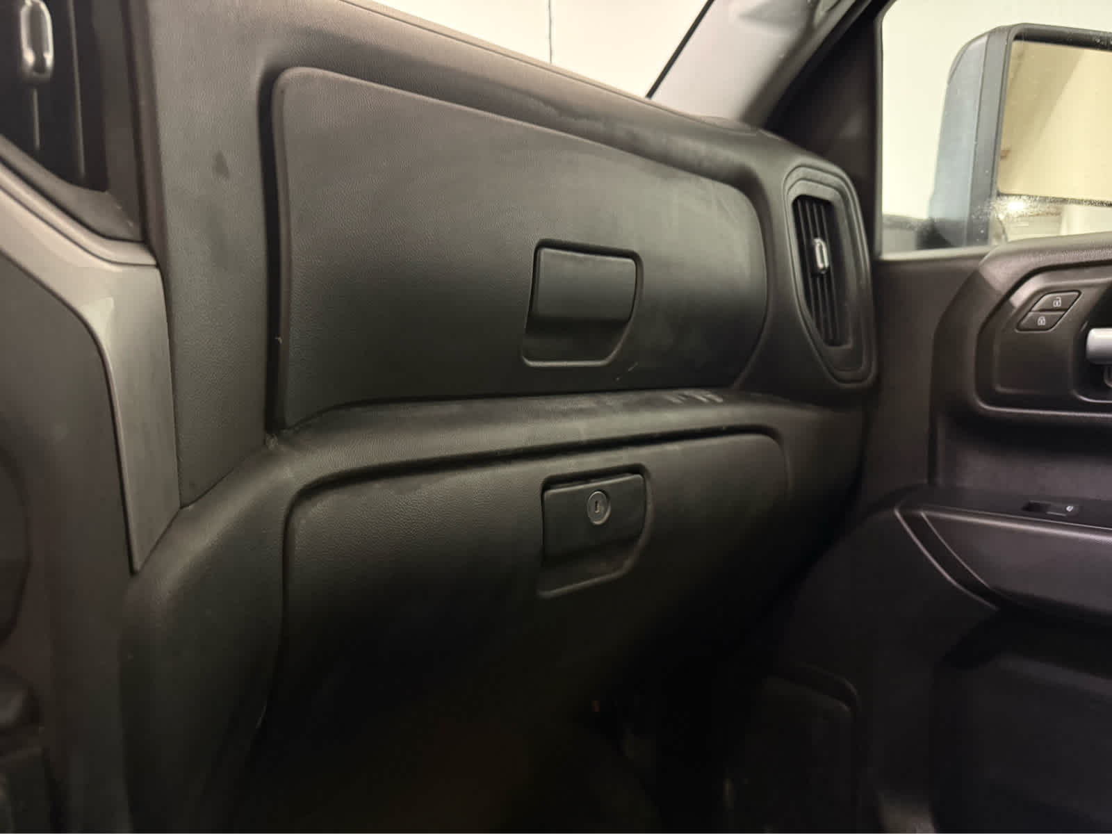 Thumbnail: 2024 GMC Sierra 3500 - 19