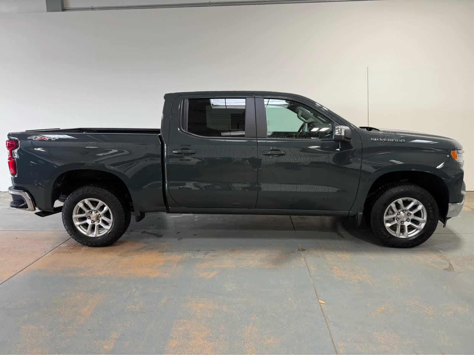 Thumbnail: 2025 Chevrolet Silverado 1500 - 6