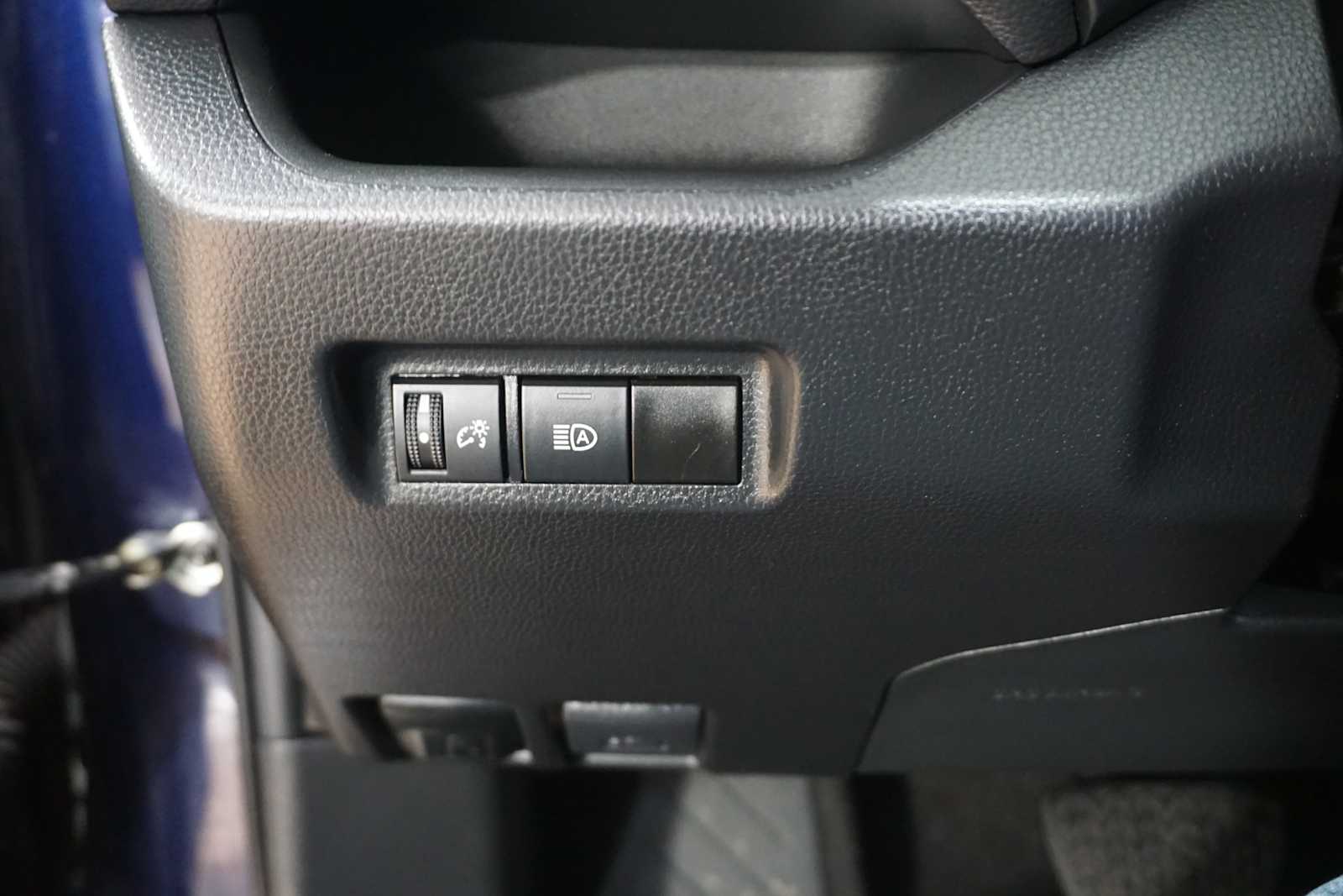 Thumbnail: 2023 Toyota RAV4 - 25