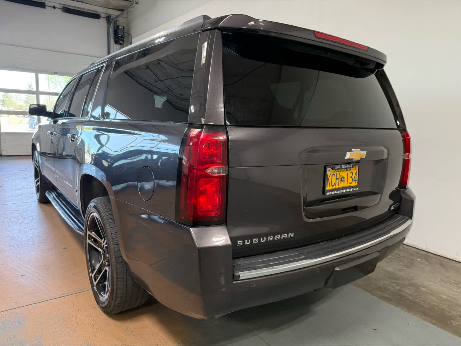 Thumbnail: 2017 Chevrolet Suburban - 3