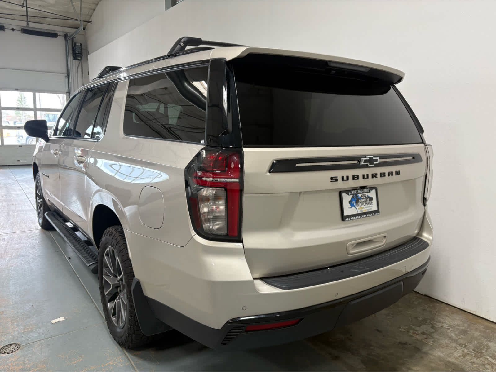 Thumbnail: 2023 Chevrolet Suburban - 3
