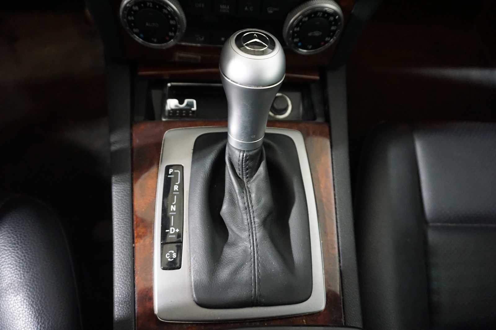 Thumbnail: 2010 Mercedes-Benz C-Class - 22