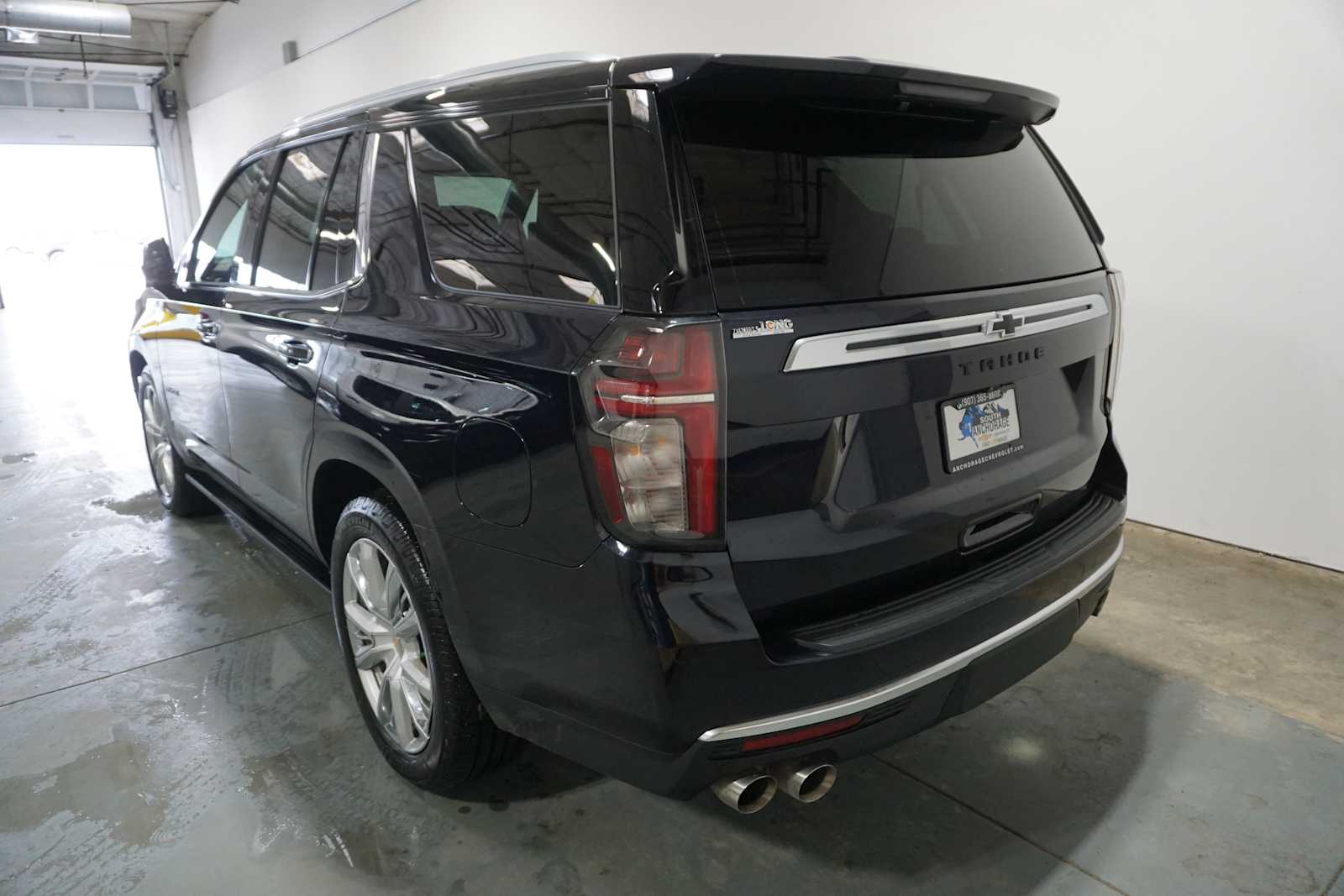 Thumbnail: 2021 Chevrolet Tahoe - 4