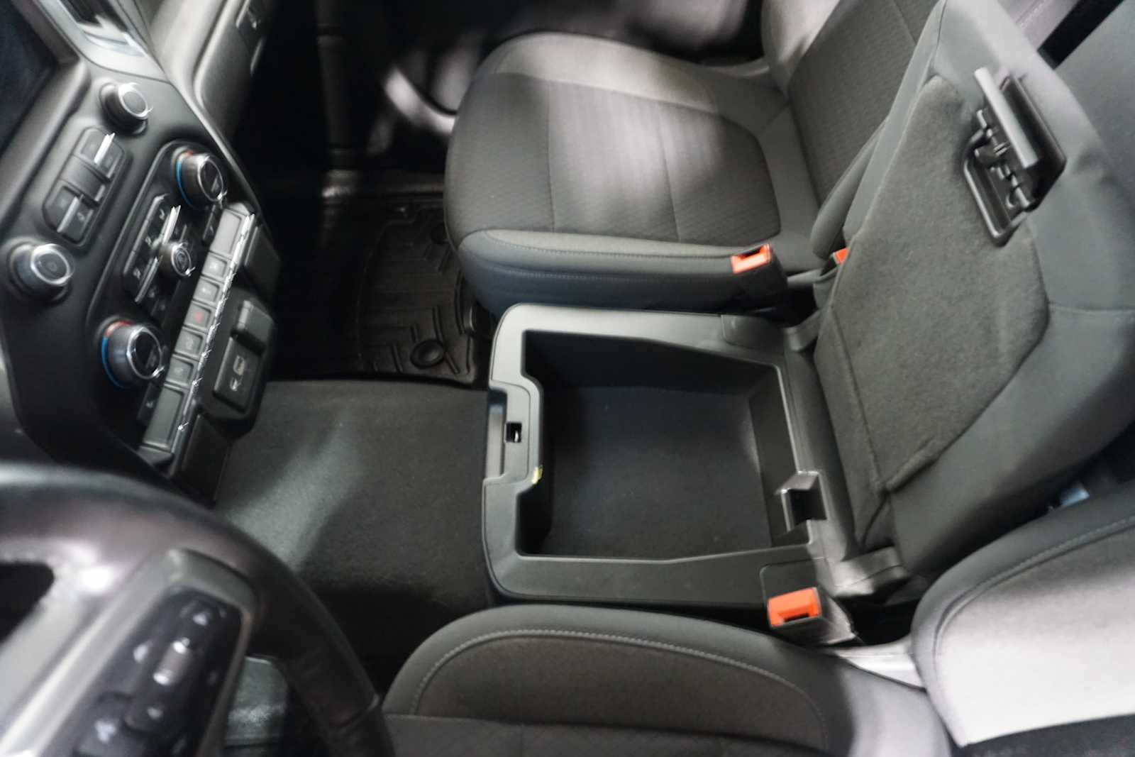 Thumbnail: 2020 Chevrolet Silverado 1500 - 24