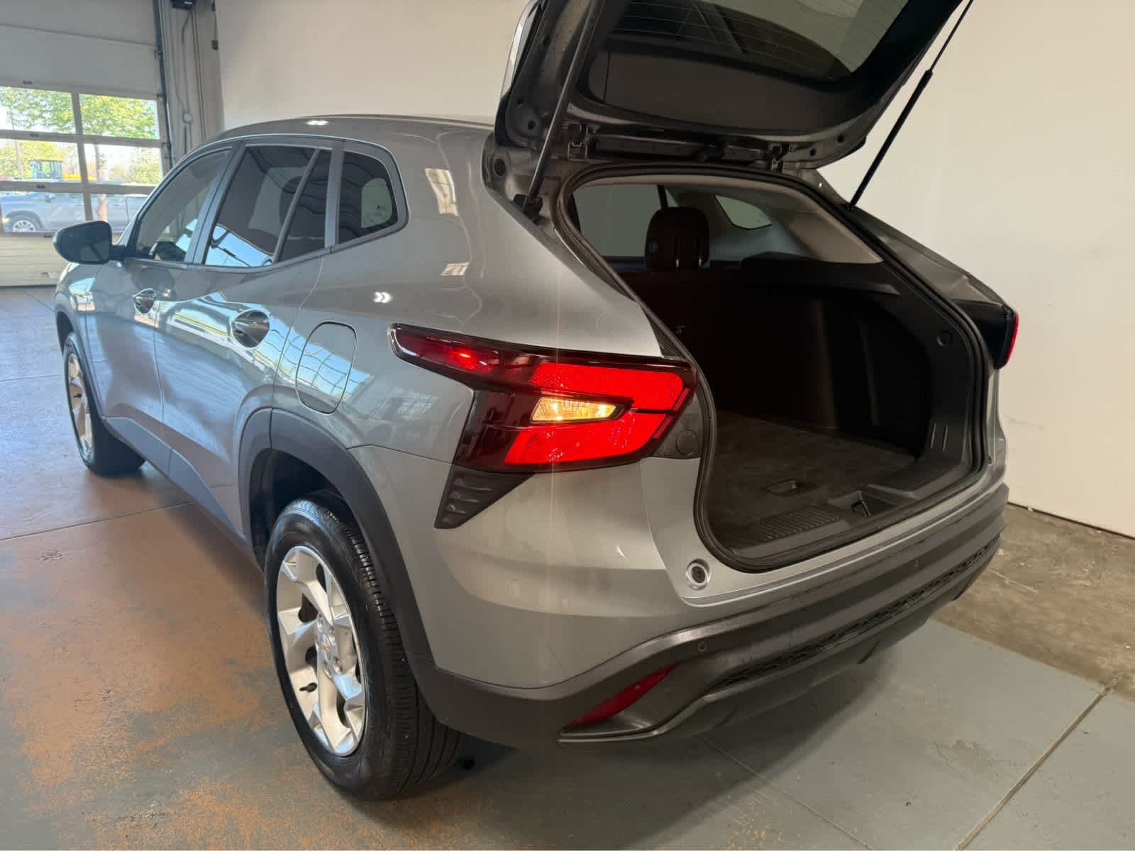 Thumbnail: 2024 Chevrolet Trax - 4