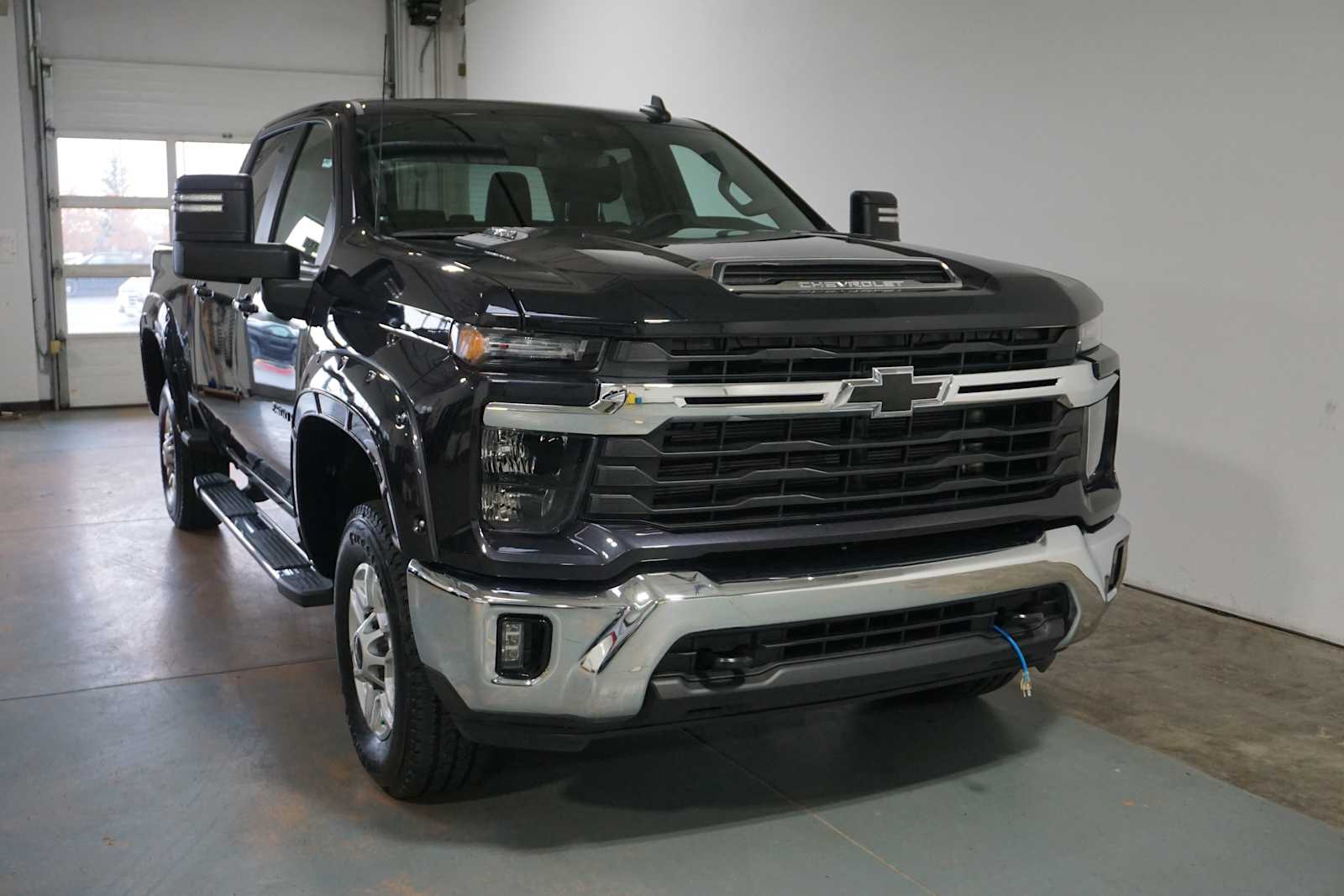 Thumbnail: 2024 Chevrolet Silverado 2500 - 5