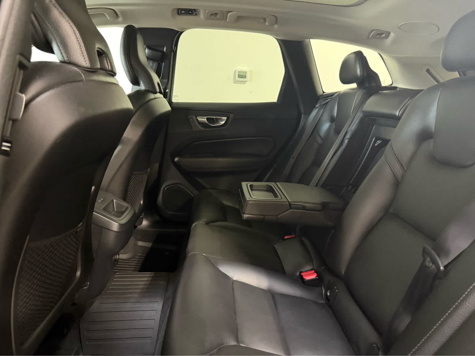 Thumbnail: 2019 Volvo XC60 - 16