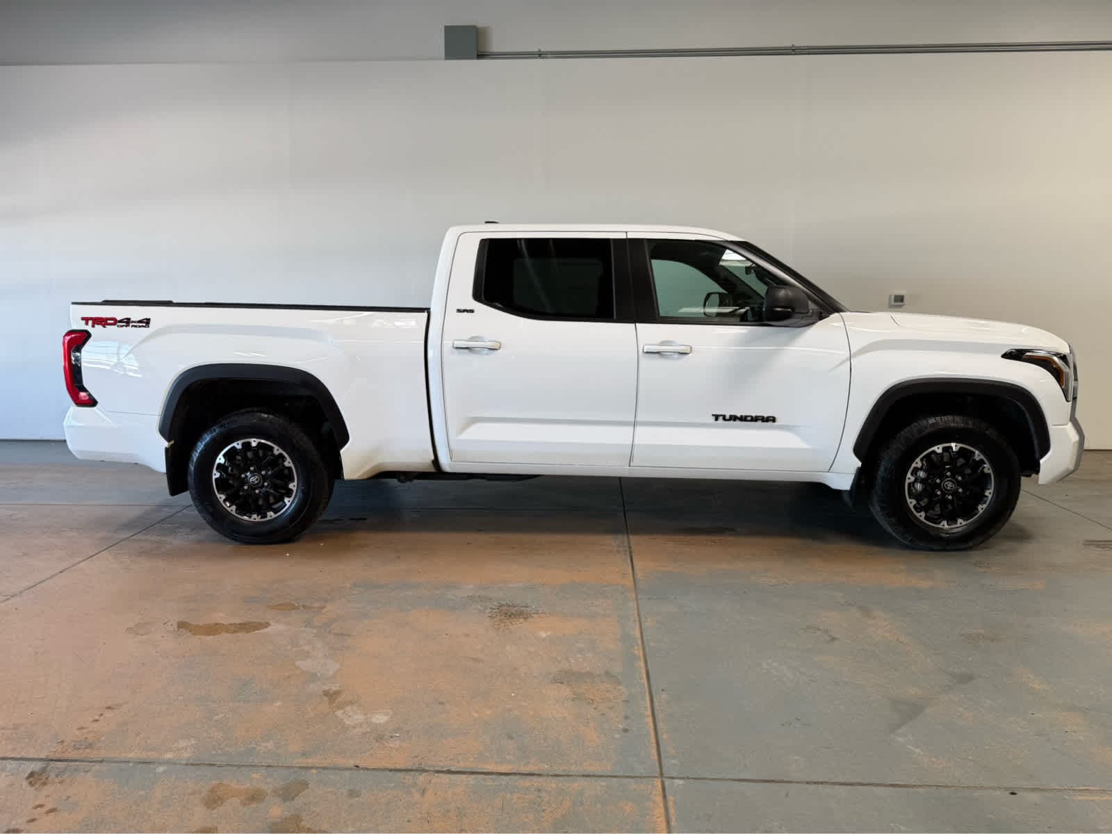 Thumbnail: 2025 Toyota Tundra - 6