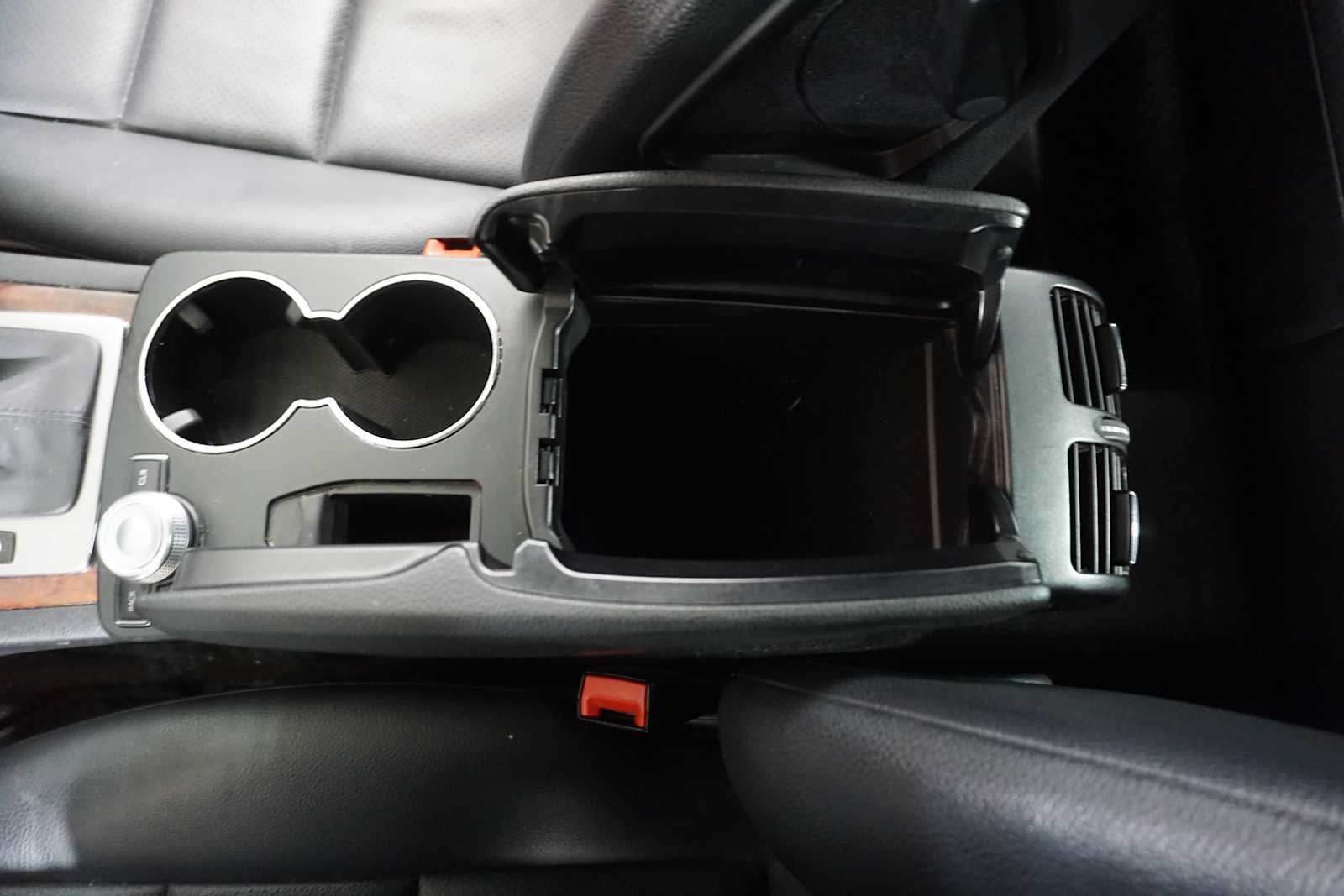 Thumbnail: 2010 Mercedes-Benz C-Class - 21