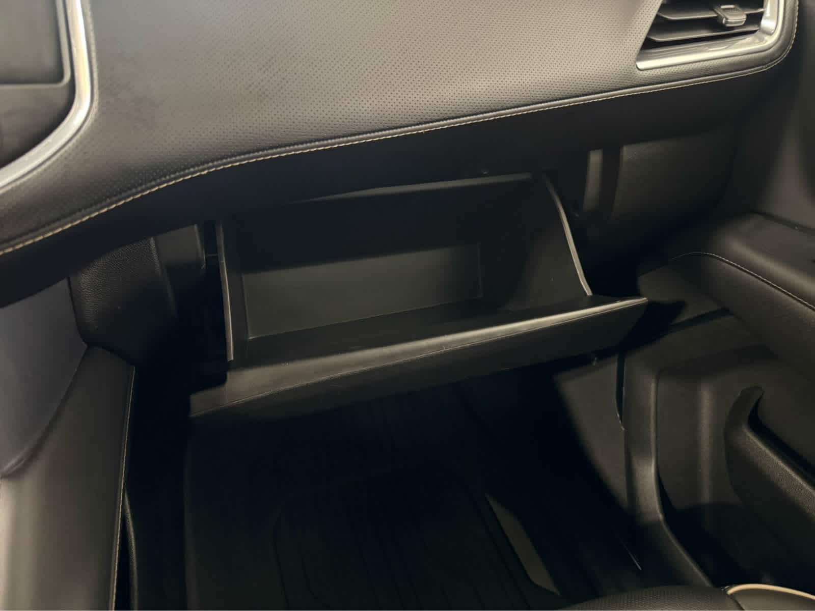 Thumbnail: 2023 GMC Yukon XL - 20