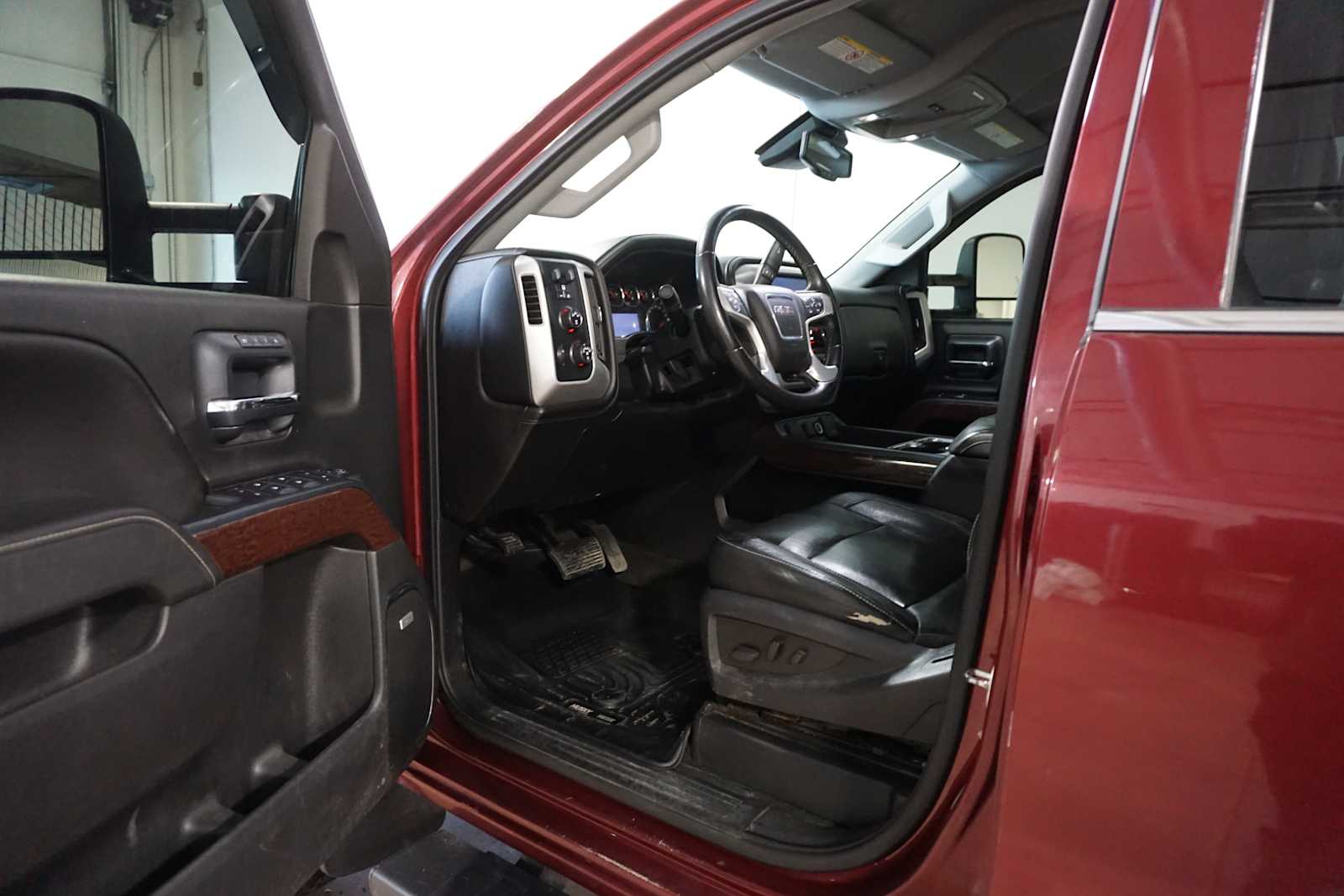 Thumbnail: 2015 GMC Sierra 2500 - 13