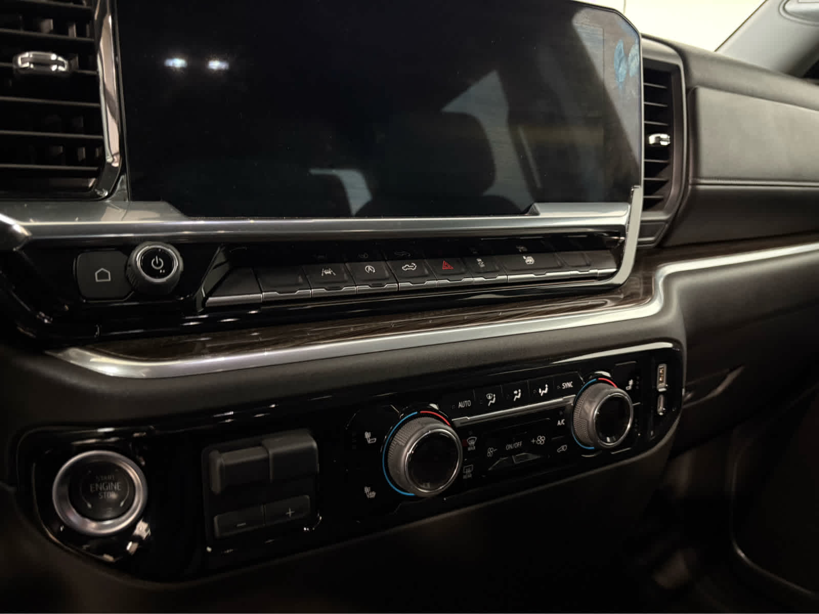 Thumbnail: 2025 Chevrolet Silverado 1500 - 26