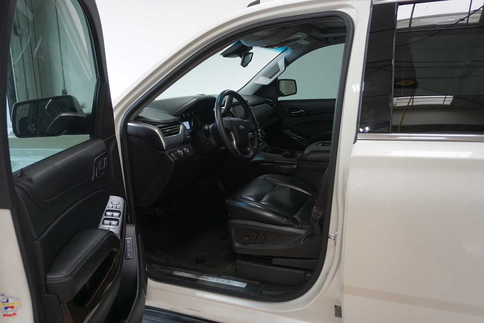 Thumbnail: 2015 Chevrolet Tahoe - 13
