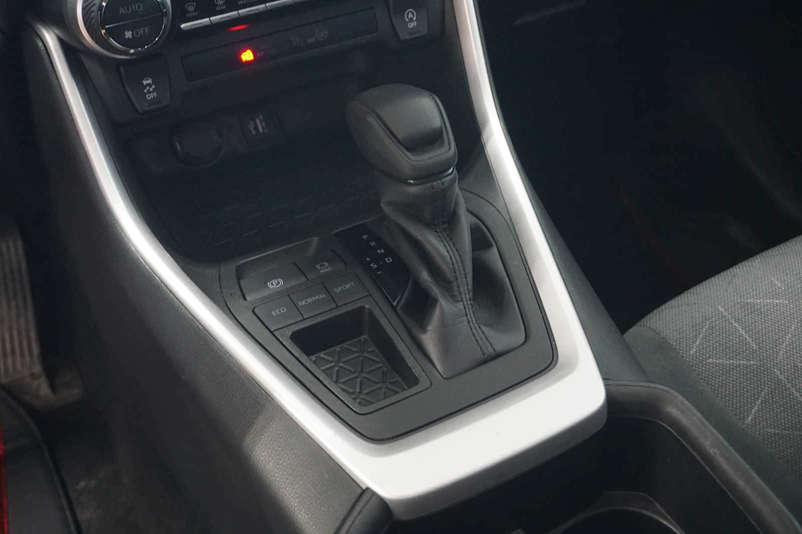 Thumbnail: 2023 Toyota RAV4 - 19
