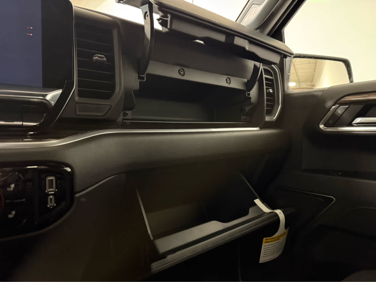 Thumbnail: 2025 Chevrolet Silverado 1500 - 21