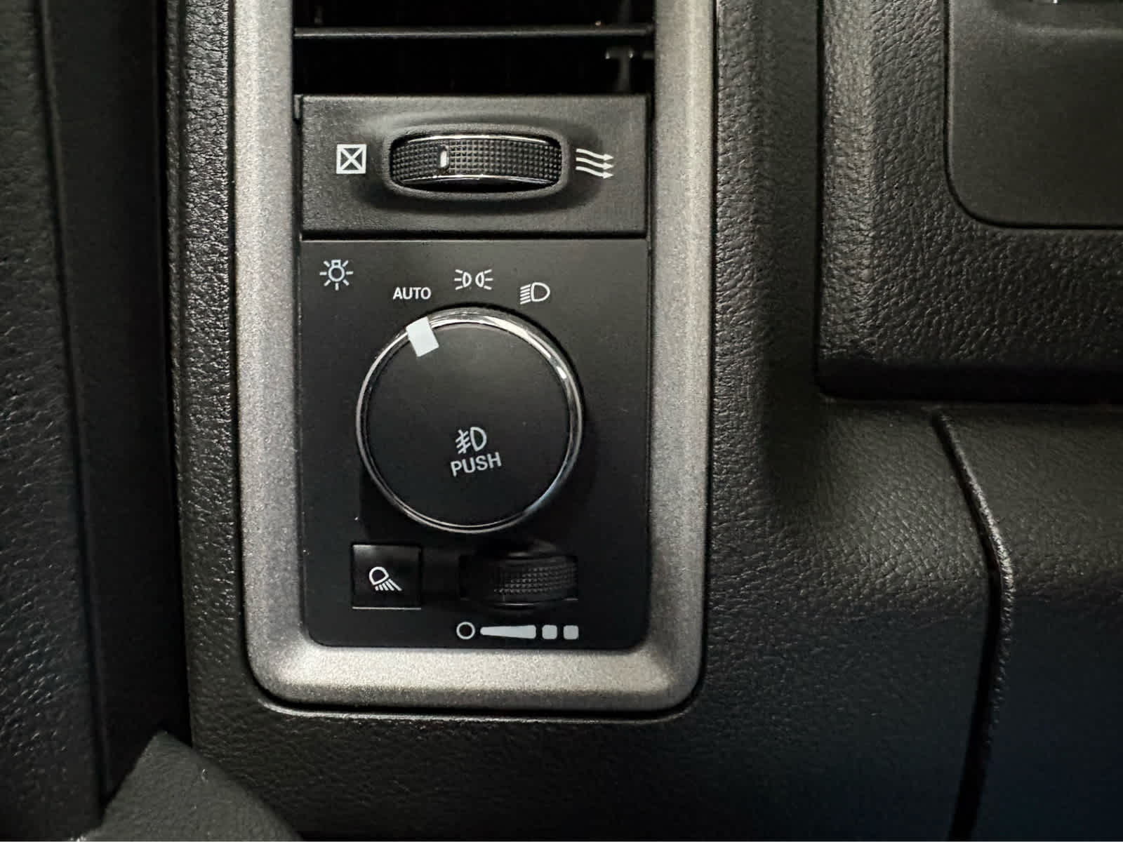 Thumbnail: 2023 RAM 1500 Classic - 24