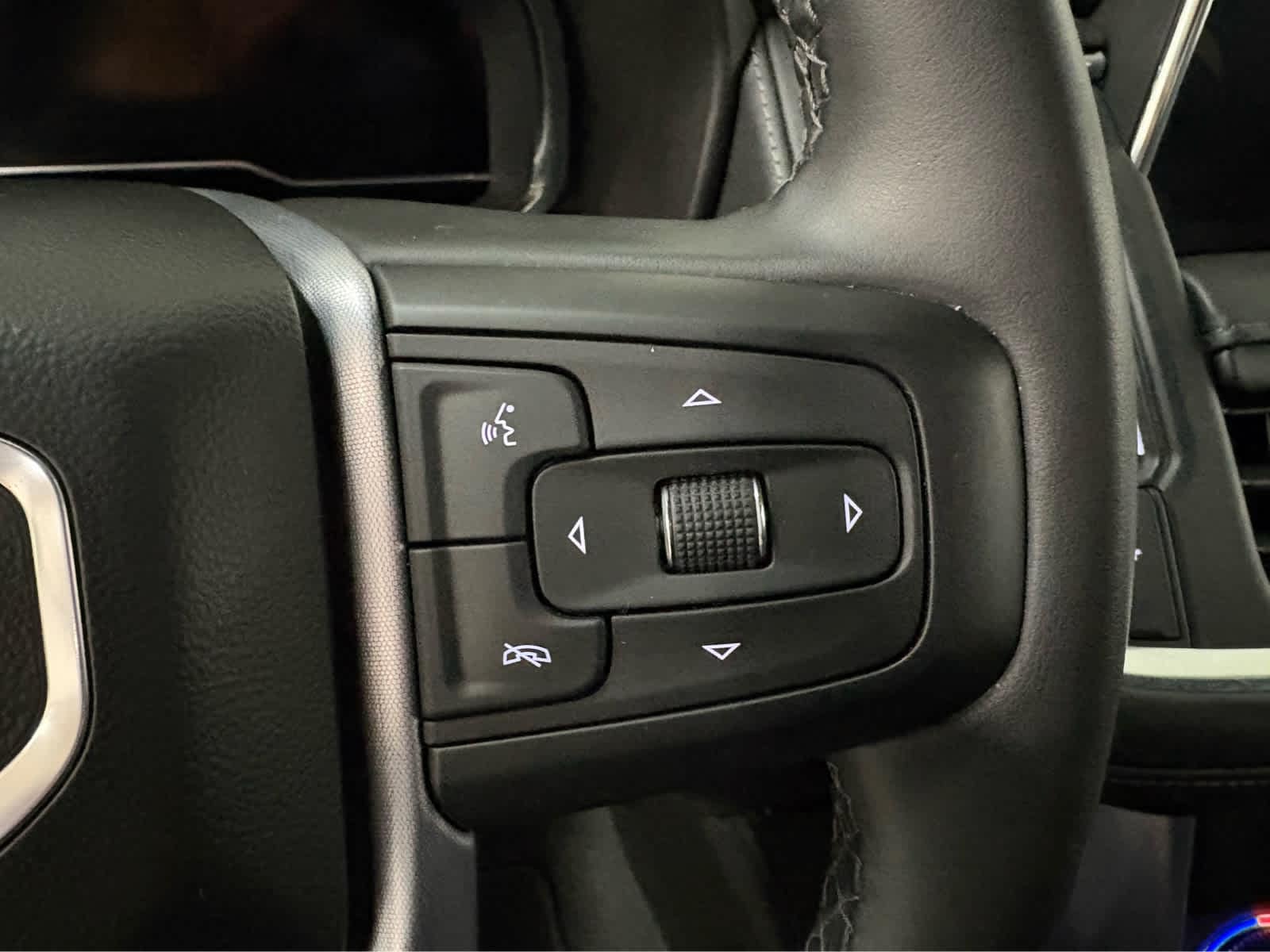 Thumbnail: 2024 GMC Yukon XL - 22