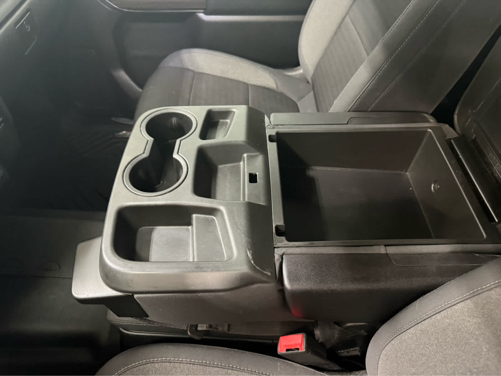 Thumbnail: 2020 Chevrolet Silverado 1500 - 24