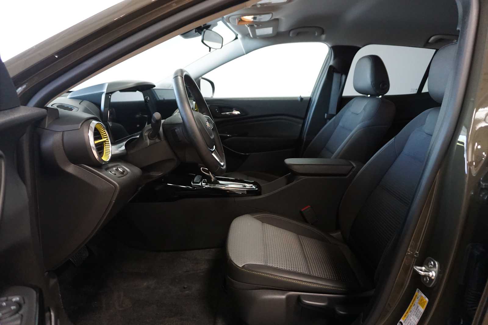 Thumbnail: 2024 Chevrolet Trax - 2