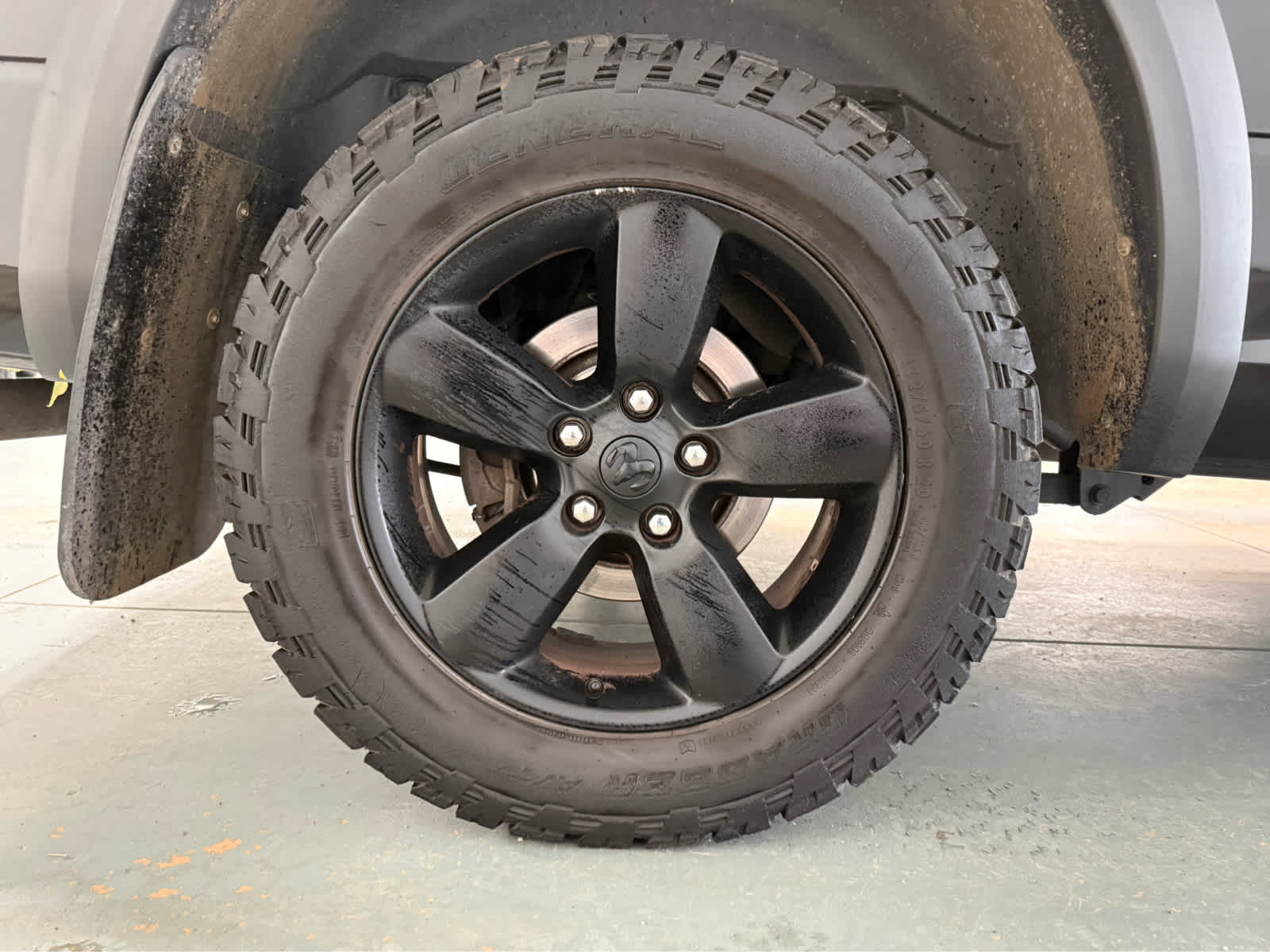 Thumbnail: 2019 RAM 1500 Classic - 10