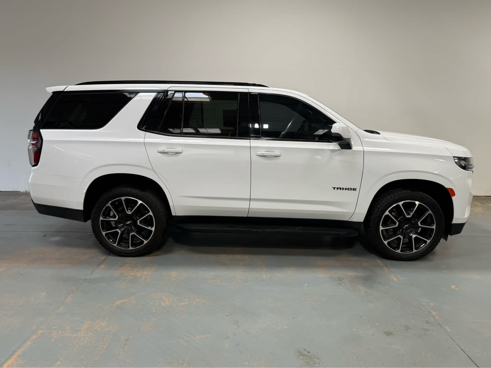 Thumbnail: 2022 Chevrolet Tahoe - 6