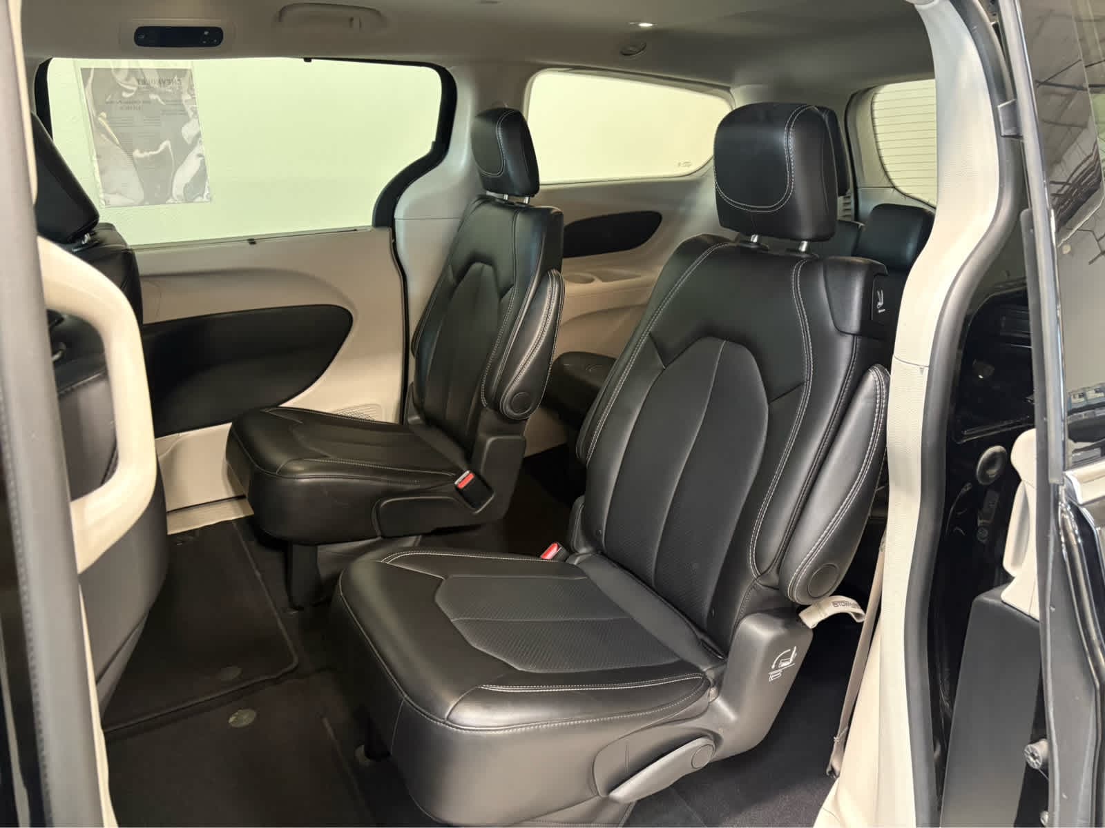 Thumbnail: 2024 Chrysler Pacifica - 13