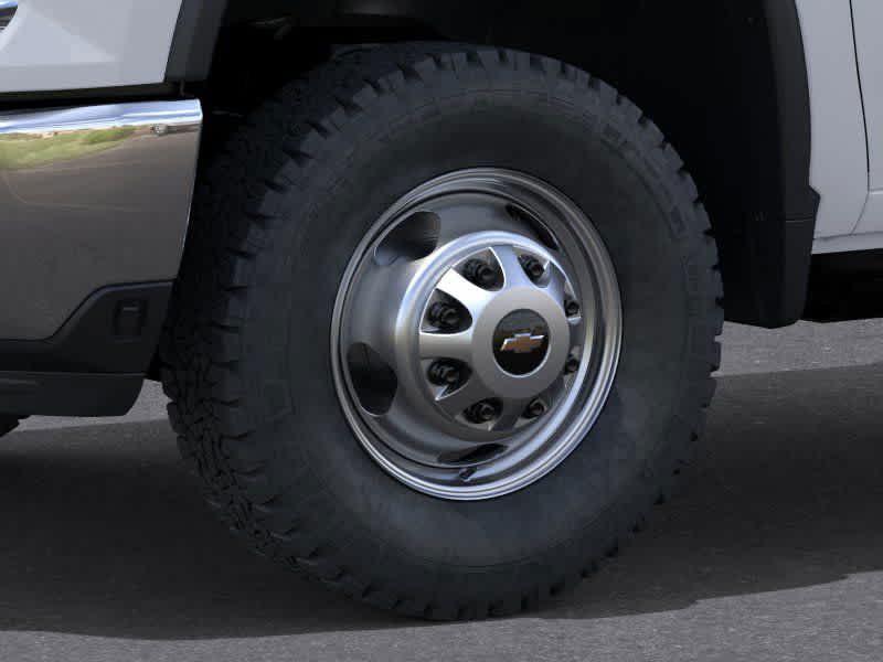 Thumbnail: 2026 Chevrolet Silverado 3500 - 9