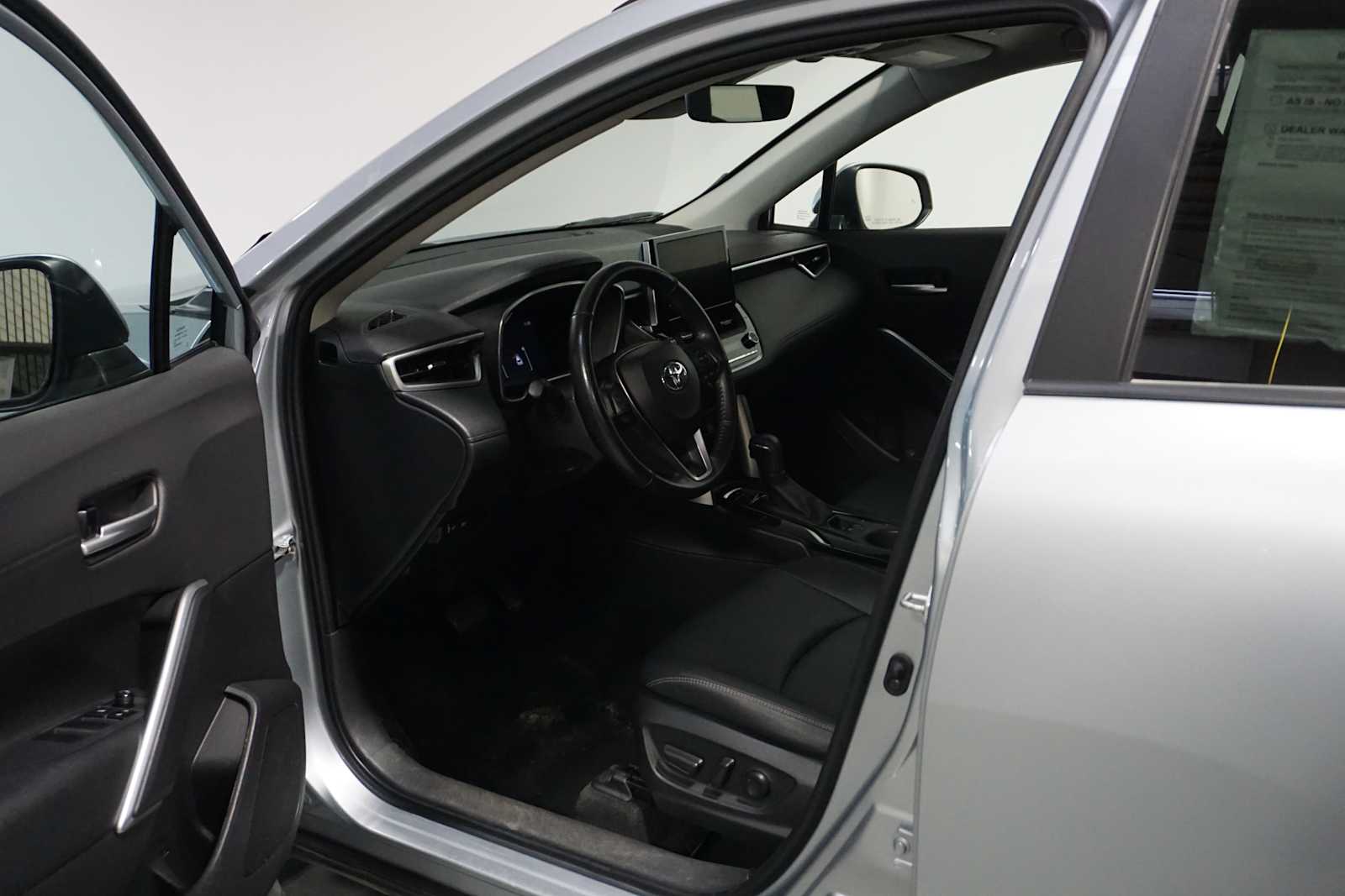 Thumbnail: 2023 Toyota Corolla Cross - 8