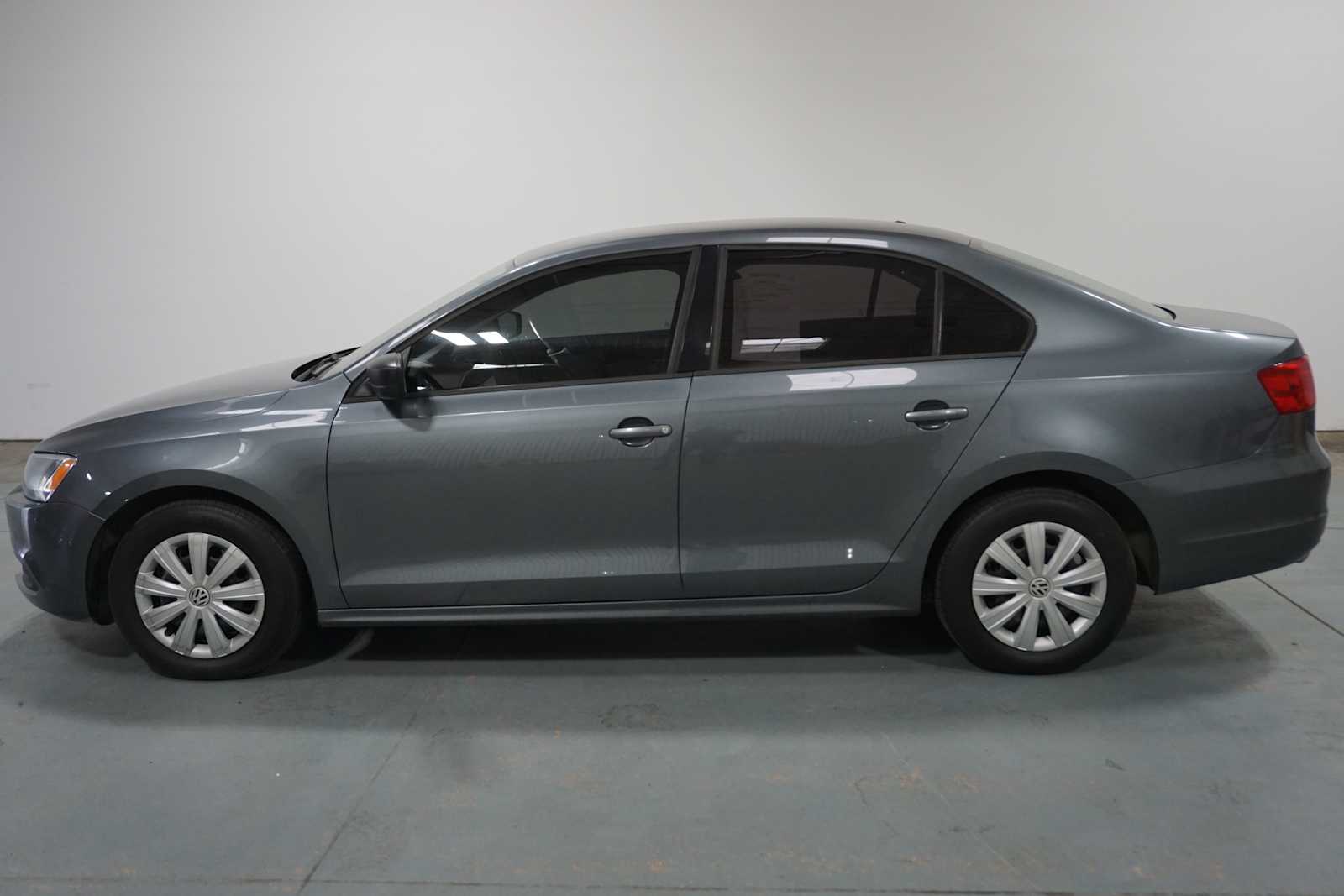 Thumbnail: 2013 Volkswagen Jetta - 2