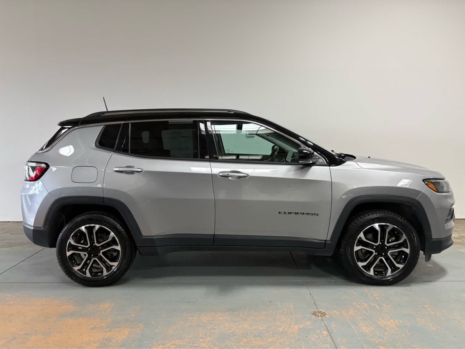Thumbnail: 2022 Jeep Compass - 6