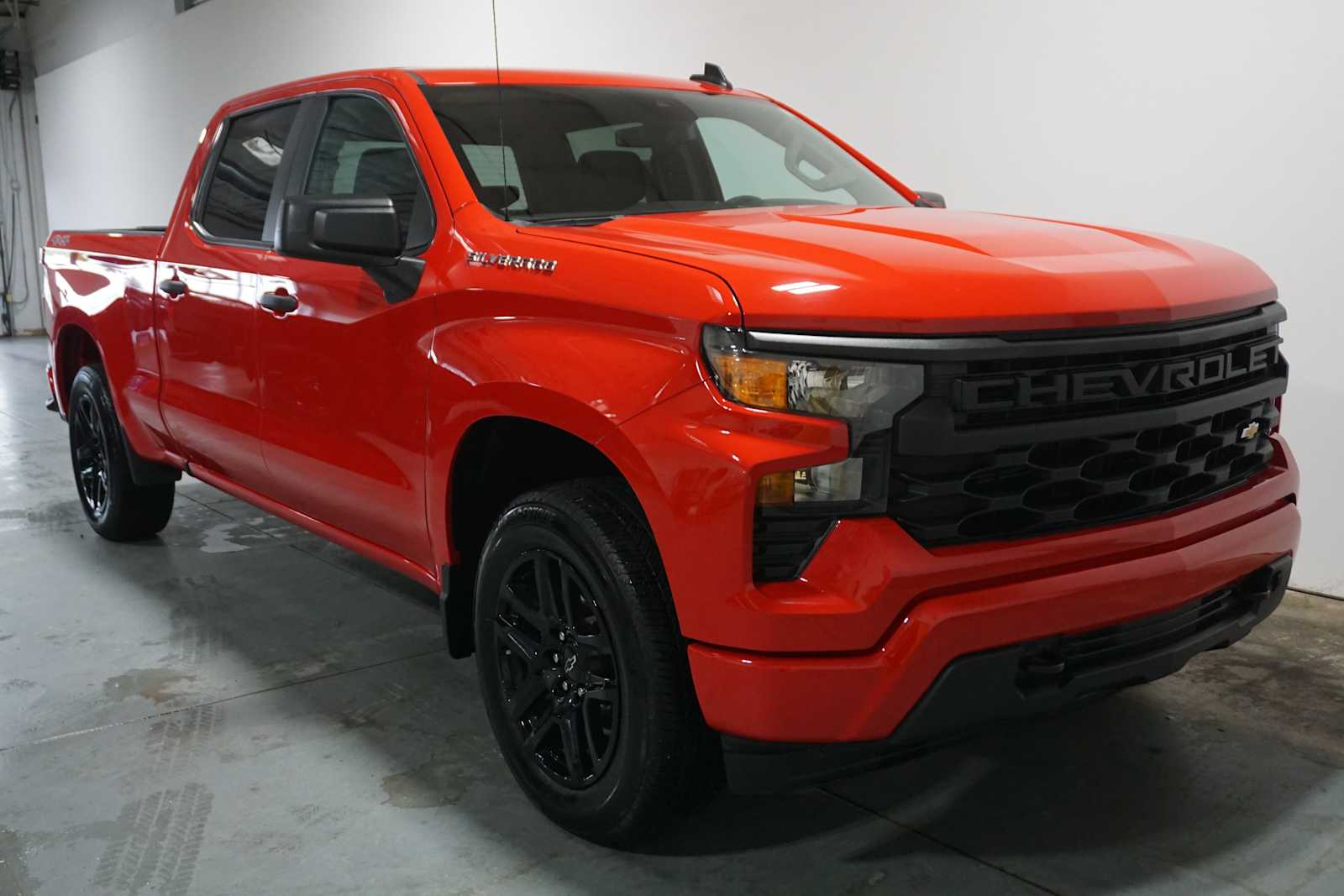 Thumbnail: 2024 Chevrolet Silverado 1500 - 8