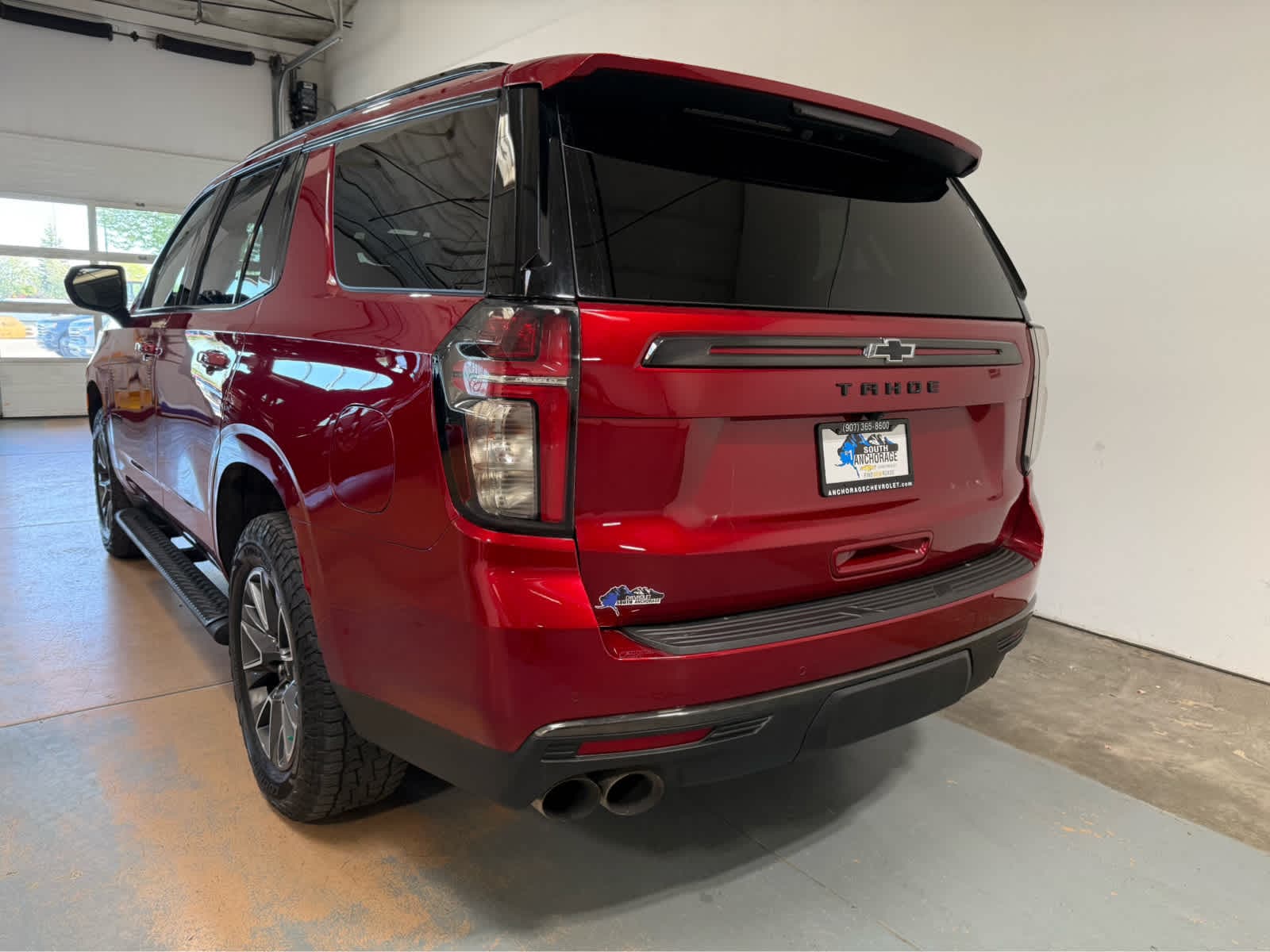 Thumbnail: 2021 Chevrolet Tahoe - 3