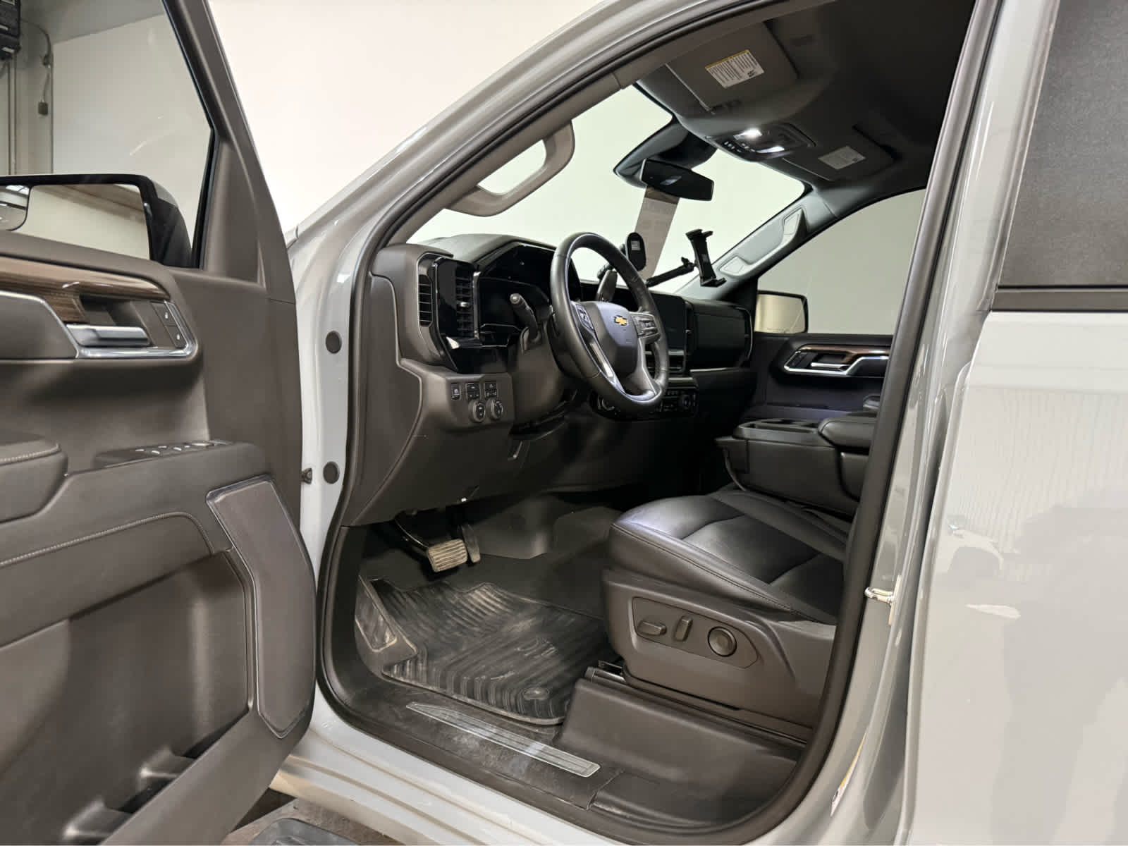 Thumbnail: 2024 Chevrolet Silverado 1500 - 13