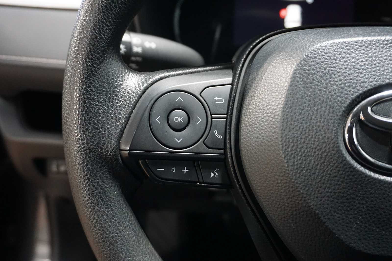 Thumbnail: 2024 Toyota RAV4 - 23