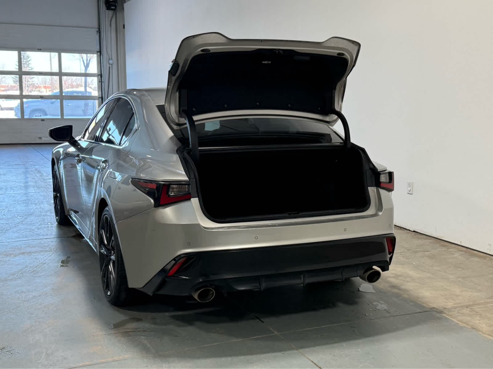 Thumbnail: 2022 Lexus IS - 4