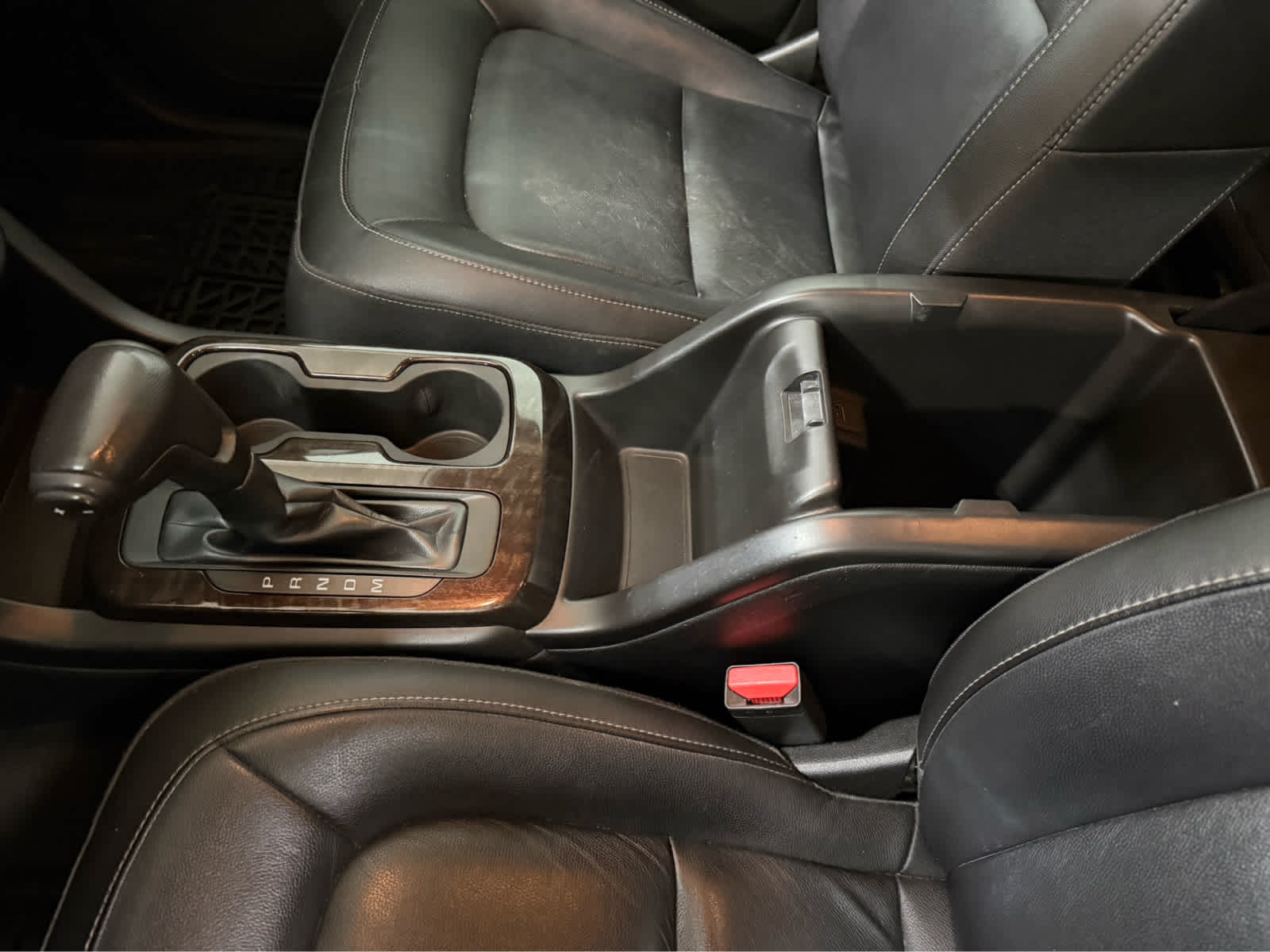 Thumbnail: 2015 GMC Canyon - 23