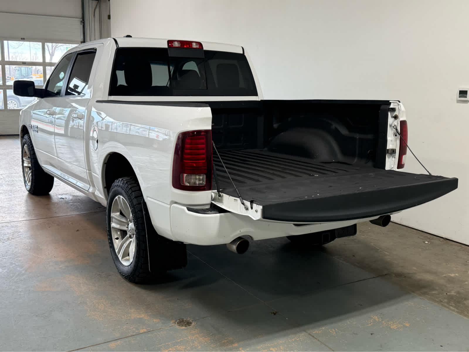 Thumbnail: 2017 RAM 1500 - 4