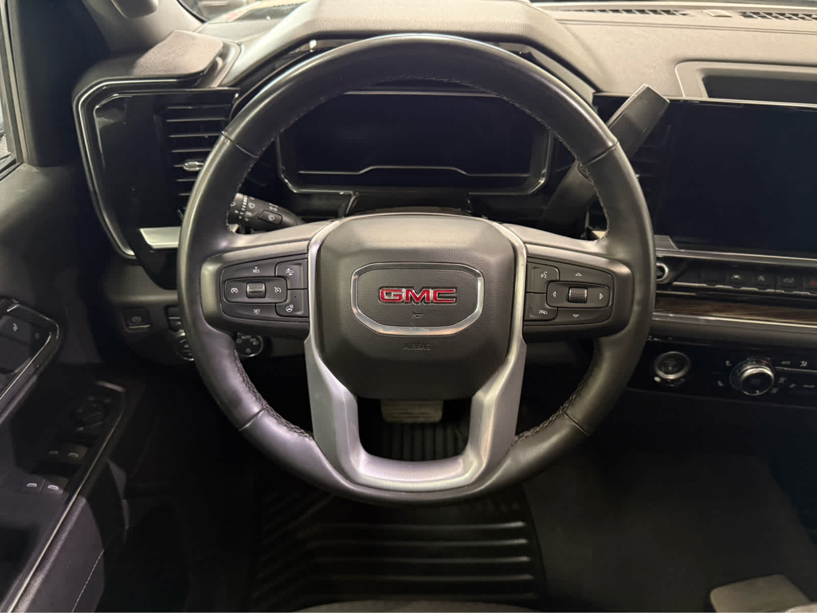 Thumbnail: 2023 GMC Sierra 1500 - 17