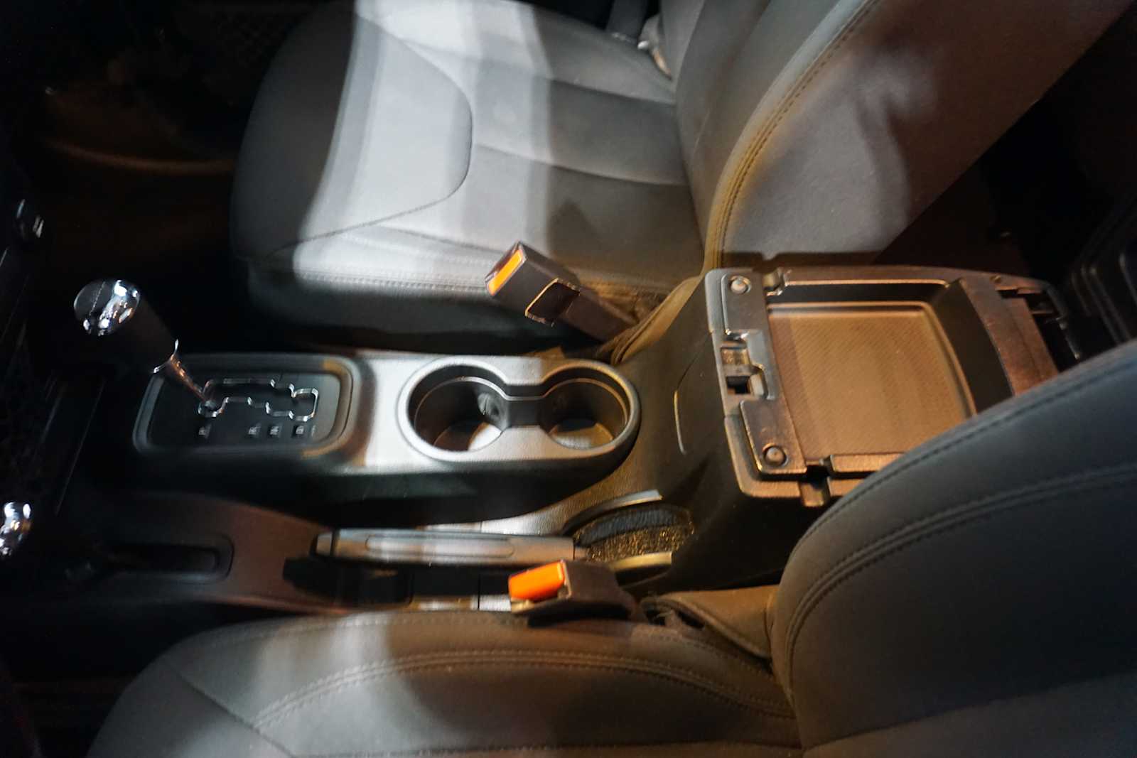 Thumbnail: 2018 Jeep Wrangler - 22