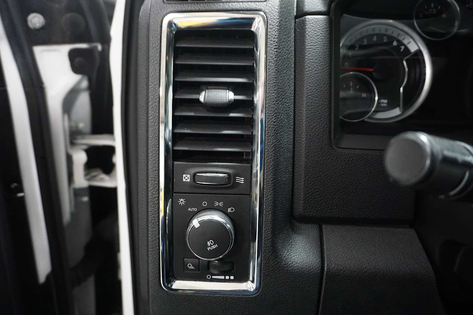 Thumbnail: 2014 RAM 1500 - 25