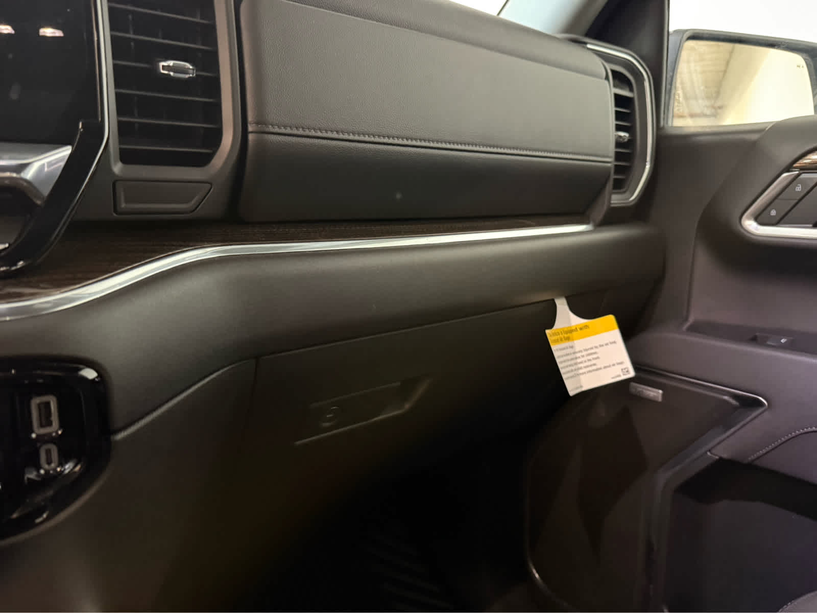 Thumbnail: 2025 Chevrolet Silverado 1500 - 21