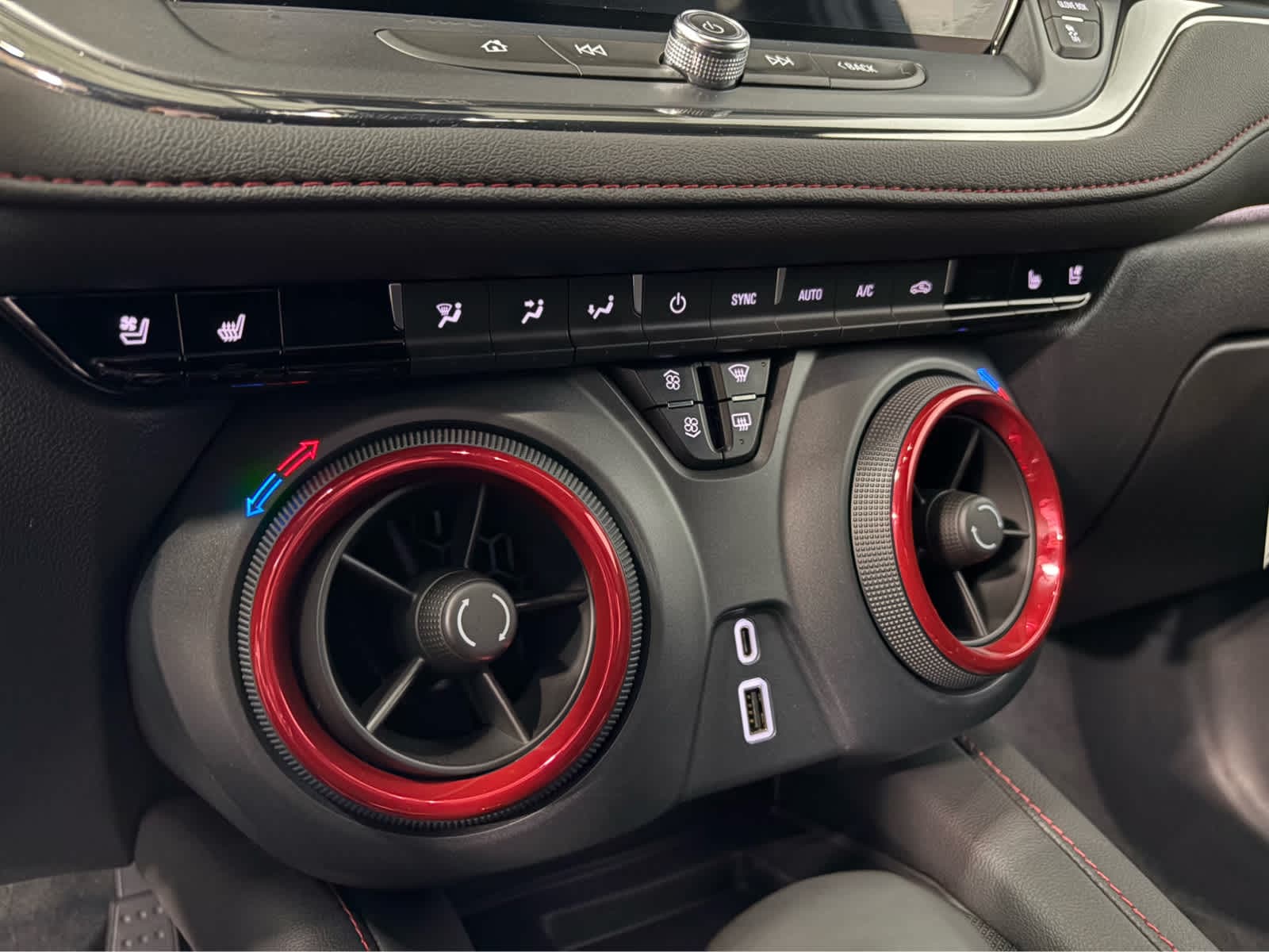 Thumbnail: 2025 Chevrolet Blazer - 24