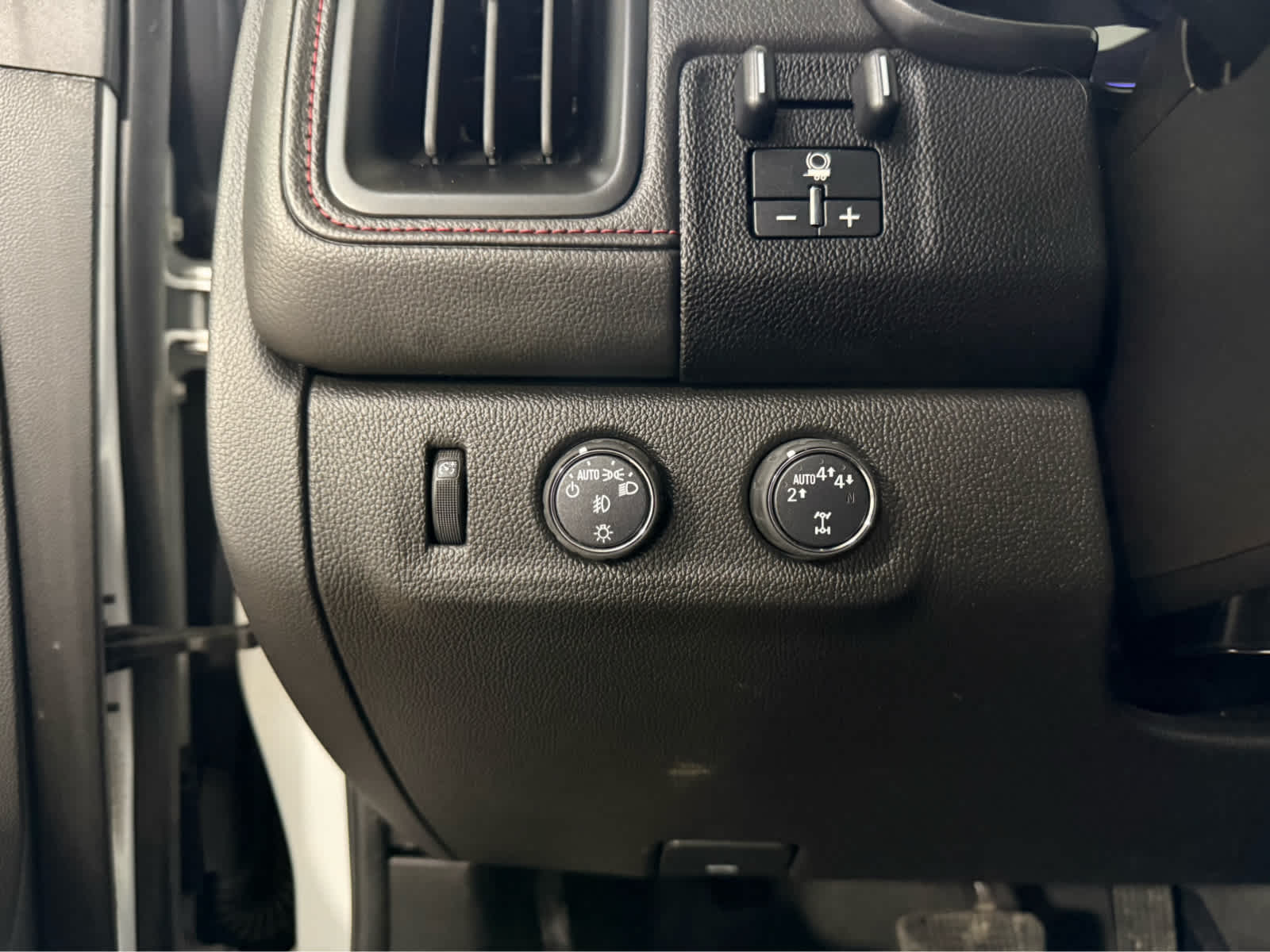 Thumbnail: 2019 GMC Canyon - 26