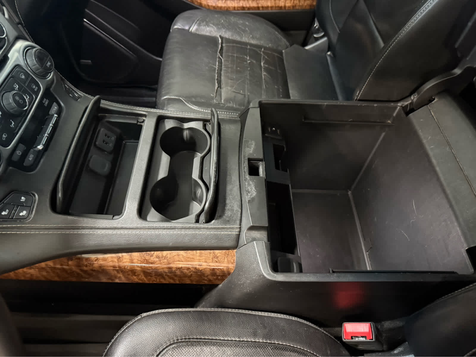 Thumbnail: 2017 Chevrolet Suburban - 23