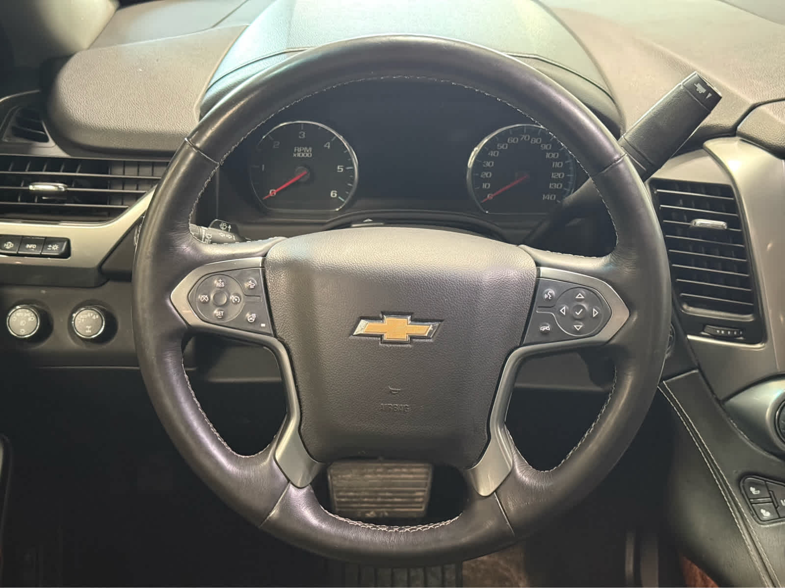 Thumbnail: 2017 Chevrolet Suburban - 17