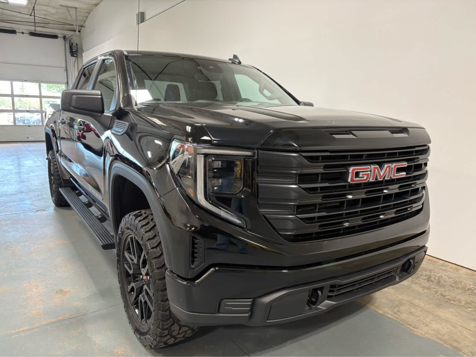 Thumbnail: 2024 GMC Sierra 1500 - 5