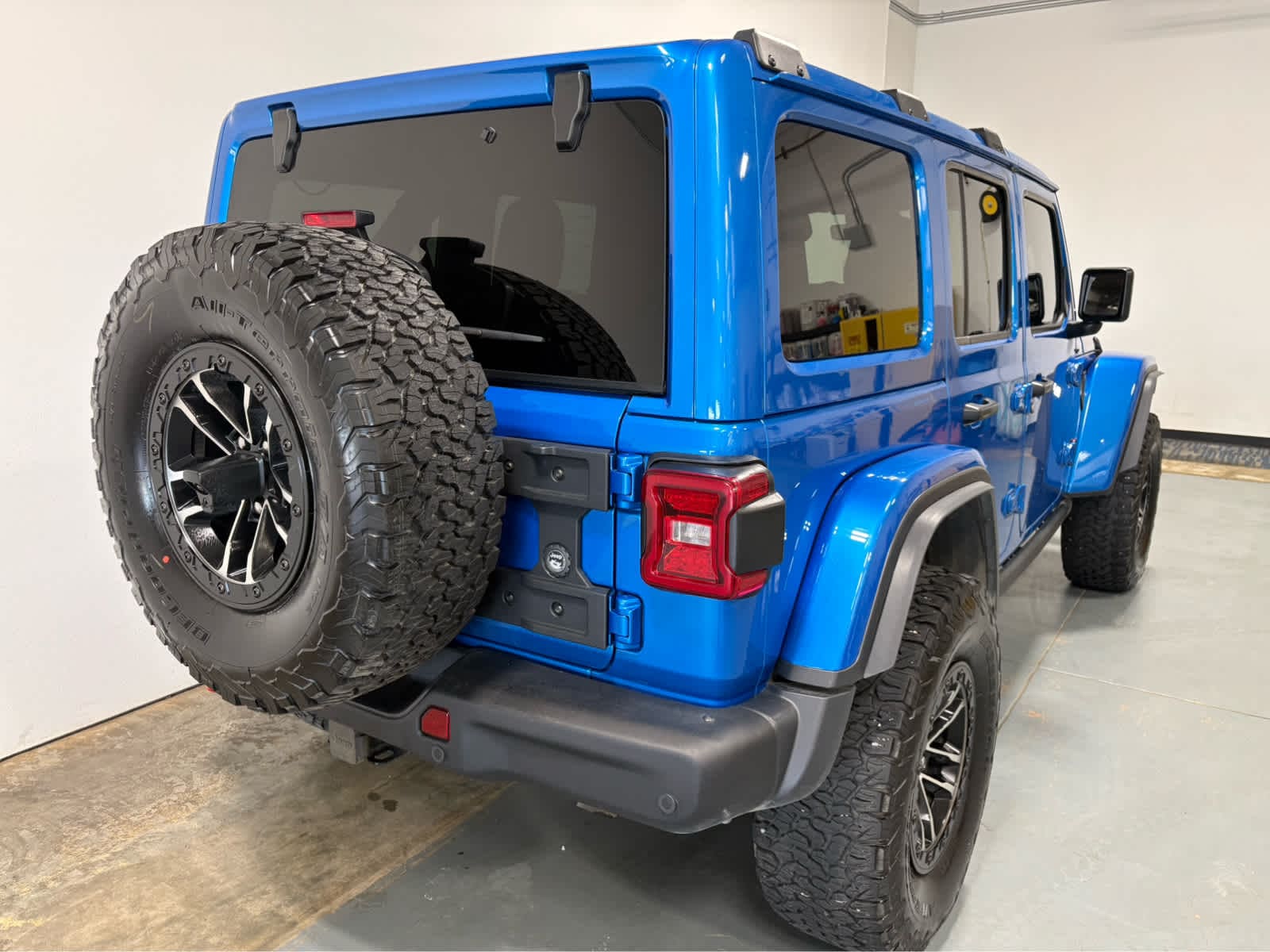 Thumbnail: 2024 Jeep Wrangler - 8