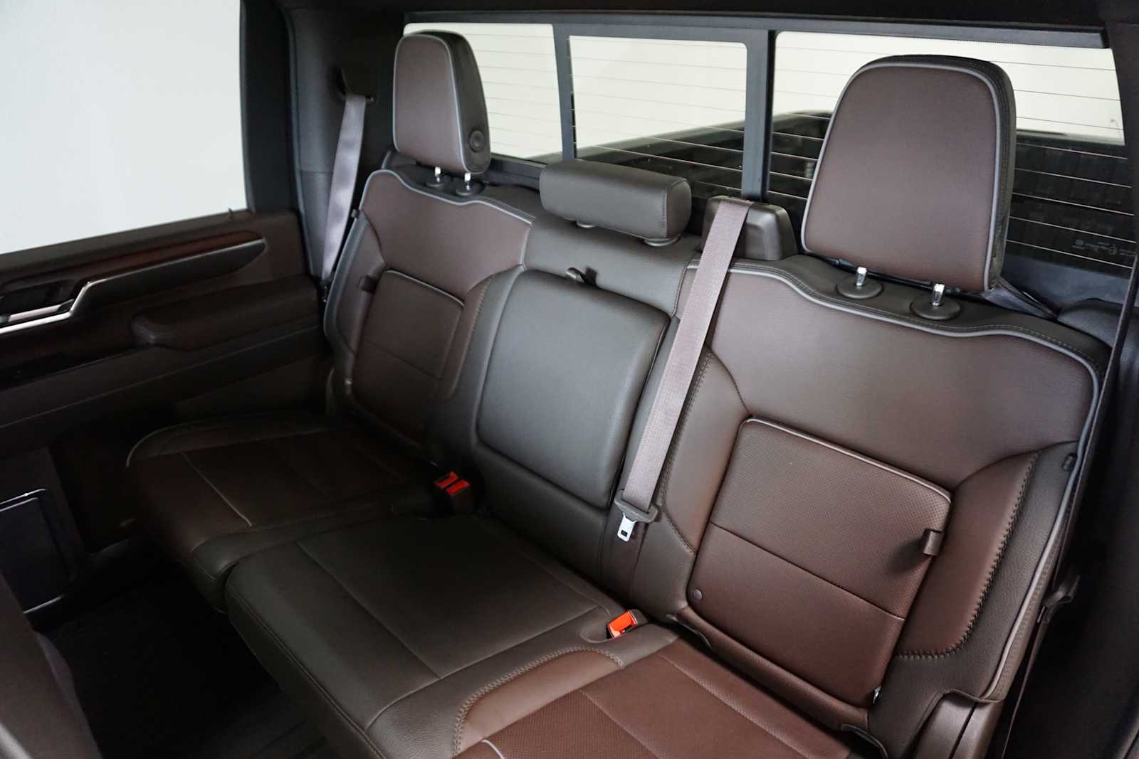 Thumbnail: 2024 GMC Sierra 3500 - 17